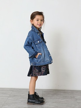 「アイテム（デニムジャケット）」を使った、BRANSHESさん（キッズ・107cm）の冬コーディネート