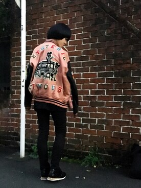「アイテム（スタジャン、ピンク系）」を使った、おわおわさん（メンズ・166cm）の秋コーディネート