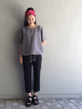 「アイテム（ヘアアクセサリー）」を使った、岡本彩さん（レディース・167cm）の夏コーディネート