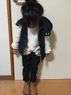 「petit main（プティマイン）のアイテム（ダウンベスト）」を使った、いろさん（キッズ・90cm）の秋コーディネート