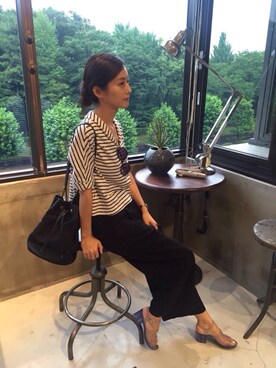 「BEAUTY&YOUTH UNITED ARROWS（ビューティーアンドユースユナイテッドアローズ）のBY レーヨンリネン8分丈パンツ（その他パンツ、ブラック系）」を使った、BEAUTY&YOUTH オフィススタッフ 01さん（レディース・164cm）の夏コーディネート