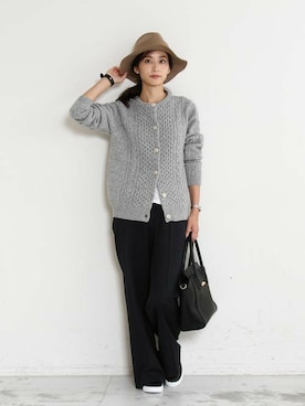 「BEAUTY&YOUTH UNITED ARROWS（ビューティーアンドユースユナイテッドアローズ）のBY∵ フラップメタル2WAYトート3 ◆（トートバッグ）」を使った、BEAUTY&YOUTH オフィススタッフ 01さん（レディース・164cm）の冬コーディネート