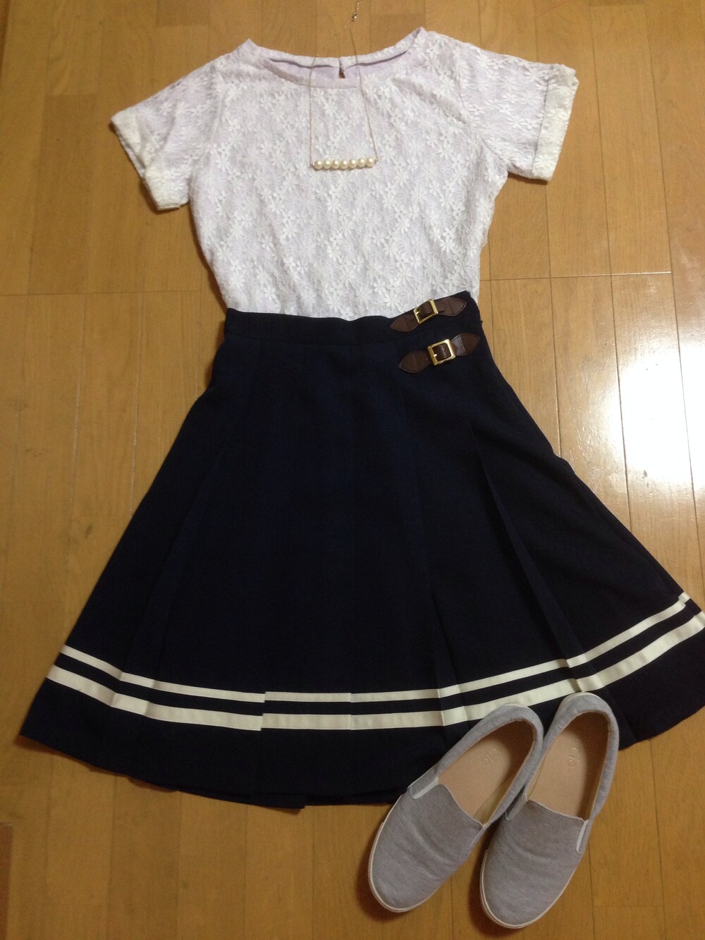 「レース、Heather、スリッポン、MAJESTIC LEGON、レーストップス、F i.n.t、titivate」｜「MAJESTIC LEGONの☆裾スカラップレースＰＯ（Tシャツ/カットソー、パープル系）」を使った、tomato.さん（レディース・164cm）の夏コーディネートの1枚目の写真