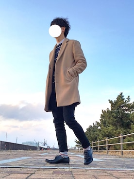 「靴下チラ見せ」｜「アイテム（チェスターコート）」を使った、きゃめるさん（メンズ・174cm）の冬コーディネート