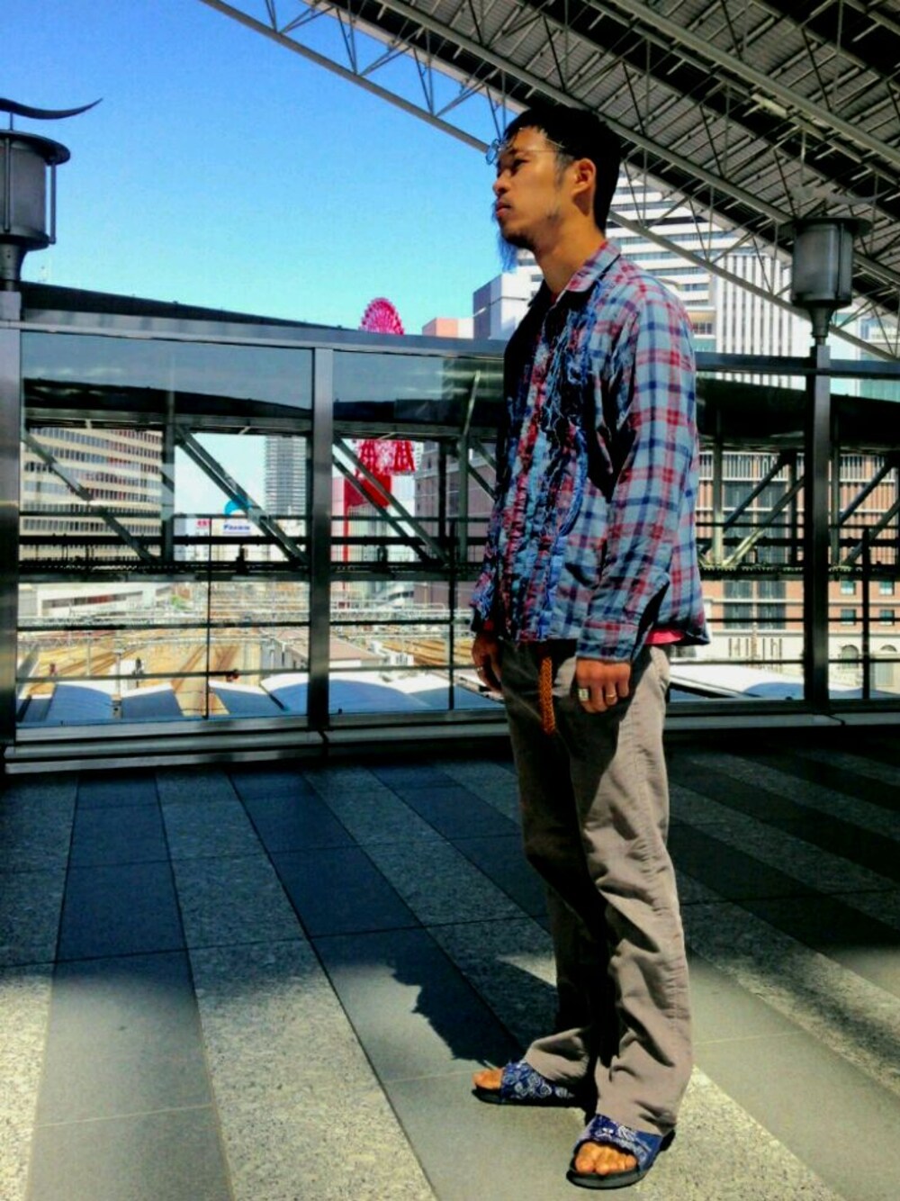 hideyuki andoさんの（suicoke）を使ったコーディネートの1枚目の写真