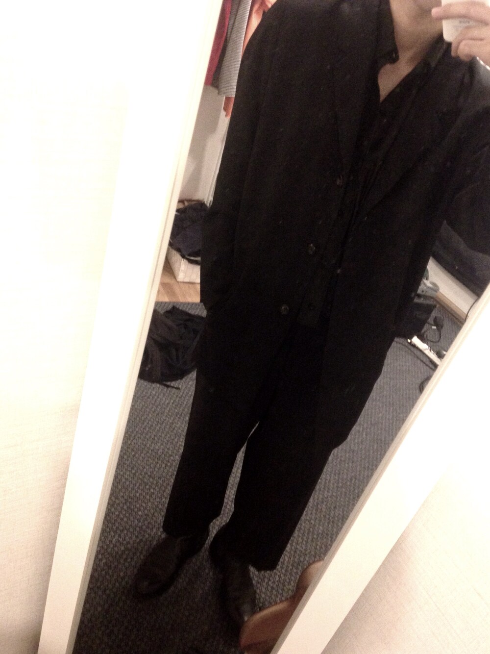 「ISSEY MIYAKEのアイテム（テーラードジャケット、ブラック系）」を使った、Takuto  Kobayashiさん（メンズ・165cm）の秋コーディネートの1枚目の写真