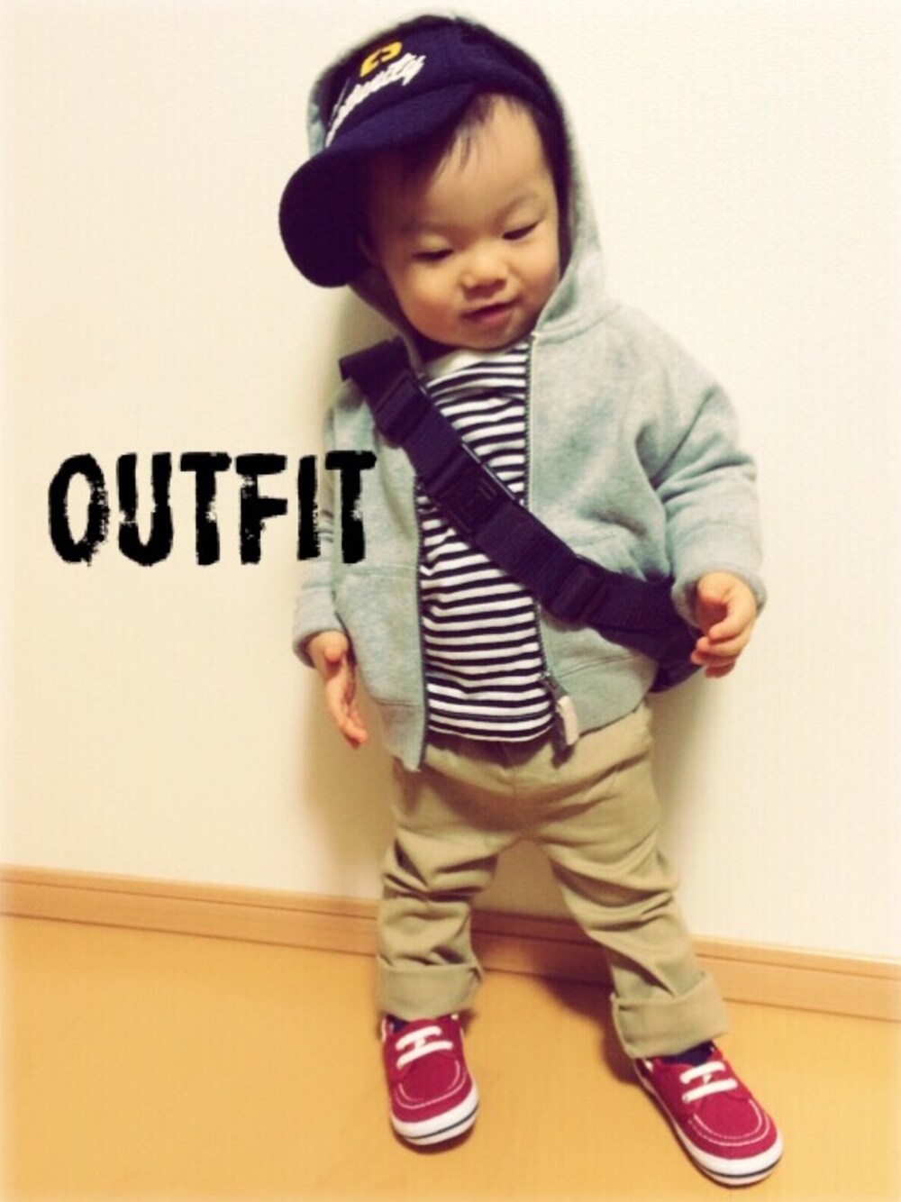 ブルー系のボディバッグ/ウエストポーチ、その他のその他、その他のその他を着用したキッズの冬コーディネートの1枚目の写真