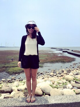 許依婷さんのコーディネート