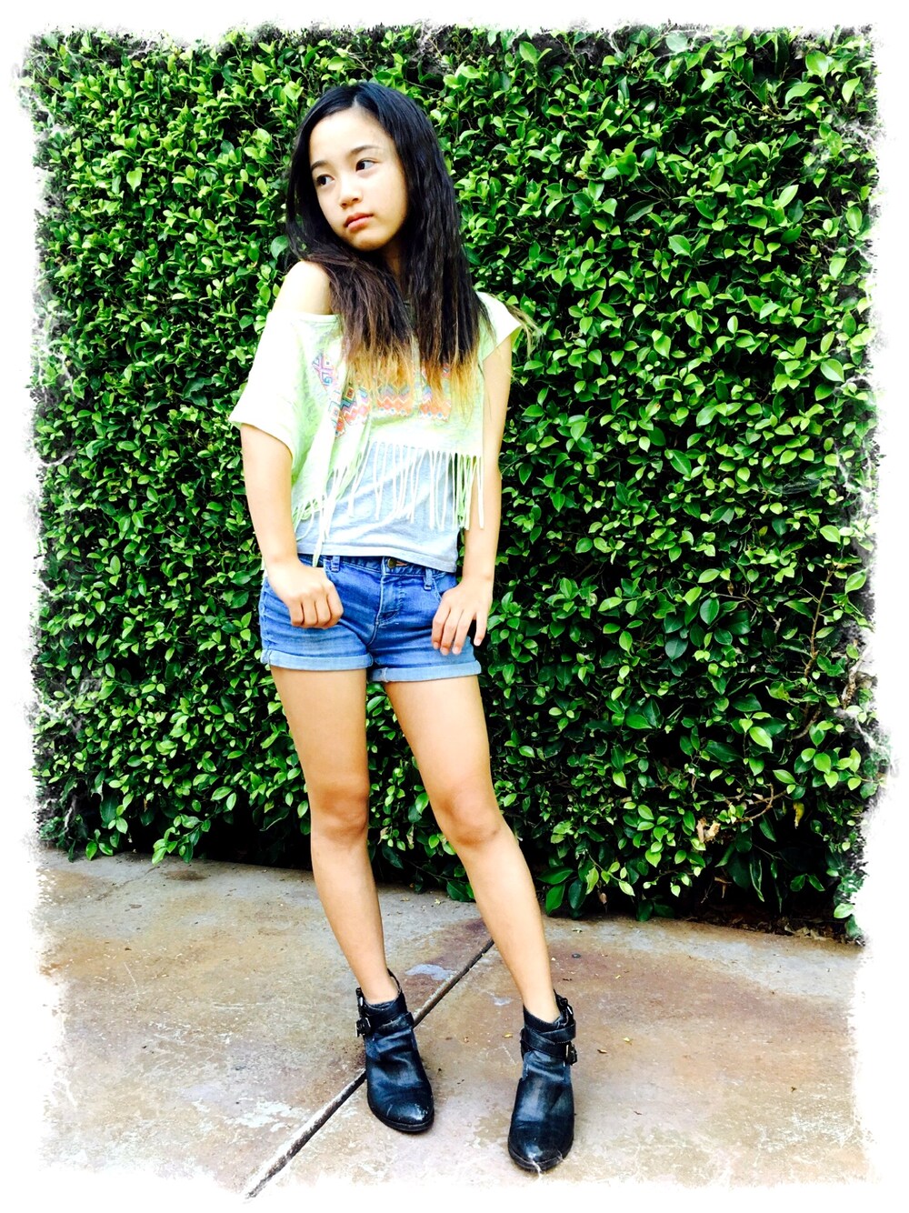 「ootd、summer、Cute、stylish、kids、kidsfashion、denim」｜「Disneyのアイテム（Tシャツ/カットソー、イエロー系）」を使った、puppyloveMさん（キッズ・142cm）の秋コーディネートの1枚目の写真