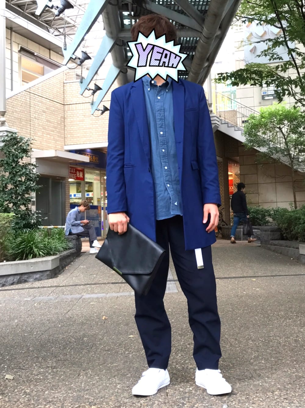 「秋のコーデ、シンプルコーデ、カジュアル、コート、converse、キレイめ、ジャックパーセル」｜「RAGEBLUEのアイテム（ダウンジャケット/コート、ブルー系）」を使った、kenshirouさん（メンズ・175cm）の秋コーディネートの1枚目の写真