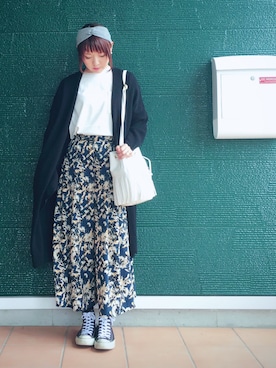 「GU（ジーユー）のアイテム（ヘアバンド、グレー系）」を使った、あむさん（レディース・166cm）の春コーディネート