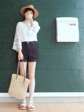 「？のアイテム（Hat、ベージュ系）」を使った、あむさん（レディース・166cm）の夏コーディネート