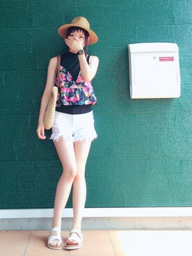 「？のアイテム（Hat、ベージュ系）」を使った、あむさん（レディース・166cm）の夏コーディネート