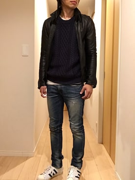 「ネイビー×ホワイト」｜「アイテム（ライダースジャケット）」を使った、hirotakaさん（メンズ・173cm）の冬コーディネート