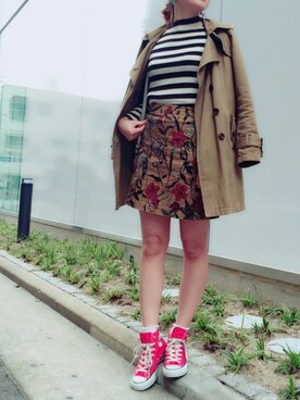 「柄×柄」｜「アイテム（トレンチコート）」を使った、kimuさん（レディース・164cm）の春コーディネート
