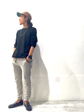 「SUPERTHANKS（スーパーサンクス）のアイテム」を使った、伊宝田優真さん（メンズ・175cm）の秋コーディネート