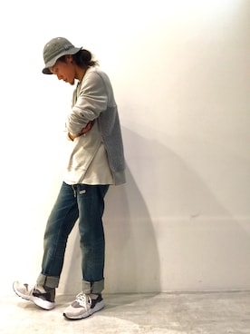 「SUPERTHANKS（スーパーサンクス）のアイテム」を使った、伊宝田優真さん（メンズ・175cm）の秋コーディネート