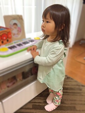 「JILLSTUART NEWYORK（ジル スチュアート ニューヨーク）のアイテム（チュニック、グリーン系）」を使った、naohonoさん（レディース・80cm）の春コーディネート