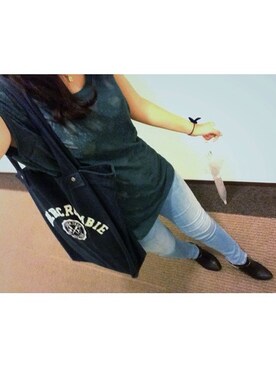 「Abercrombie&Fitch（アバークロンビーアンドフィッチ）のアイテム（バッグ）」を使った、Amiさん（レディース・157cm）の秋コーディネート