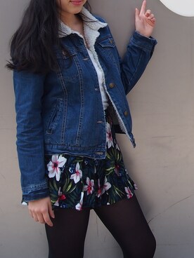 「Abercrombie&Fitch（アバークロンビーアンドフィッチ）のアイテム（デニムジャケット）」を使った、Amiさん（レディース・162cm）の春コーディネート