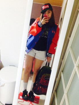 「スタジャン
（スタジャン、ブルー系）」を使った、レイナさん（レディース・163cm）の春コーディネート