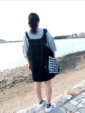 「GOGOSING（ゴゴシング）のアイテム（オールインワン・サロペット）」を使った、もえみんさん（レディース・159cm）の冬コーディネート