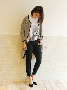 「アイテム（ノーカラージャケット、ホワイト系）」を使った、FRAMeWORK 大船ルミネ　chihiroさん（レディース・158cm）の春コーディネート