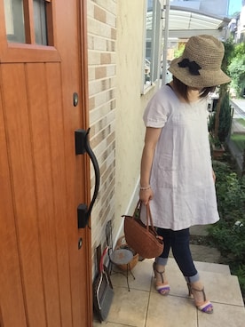 「chambre de charme（シャンブルドゥシャーム）のアイテム（チュニック）」を使った、琥珀さん（レディース・154cm）の夏コーディネート