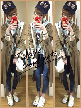 「白いスニーカー」｜「アイテム（トレンチコート）」を使った、hi__chan¨̮♥︎さん（レディース・160cm）の冬コーディネート