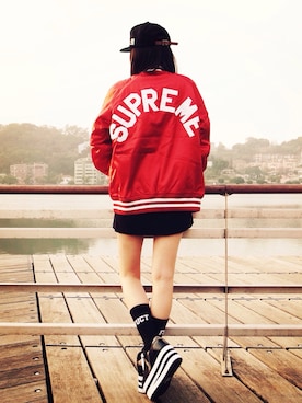 「Supreme （シュプリーム）のアイテム（その他アウター）」を使った、Annie hさん（レディース・163cm）の秋コーディネート