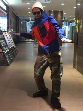 「MANASTASH（マナスタッシュ）のアイテム（マウンテンパーカー）」を使った、Junpei  Fukadaさん（メンズ・170cm）の秋コーディネート