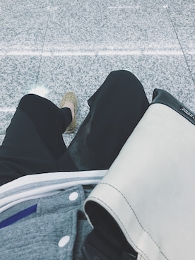 「COACH（コーチ）のアイテム（Deck shoes、ベージュ系）」を使った、SUKINOさん（レディース）の春コーディネート