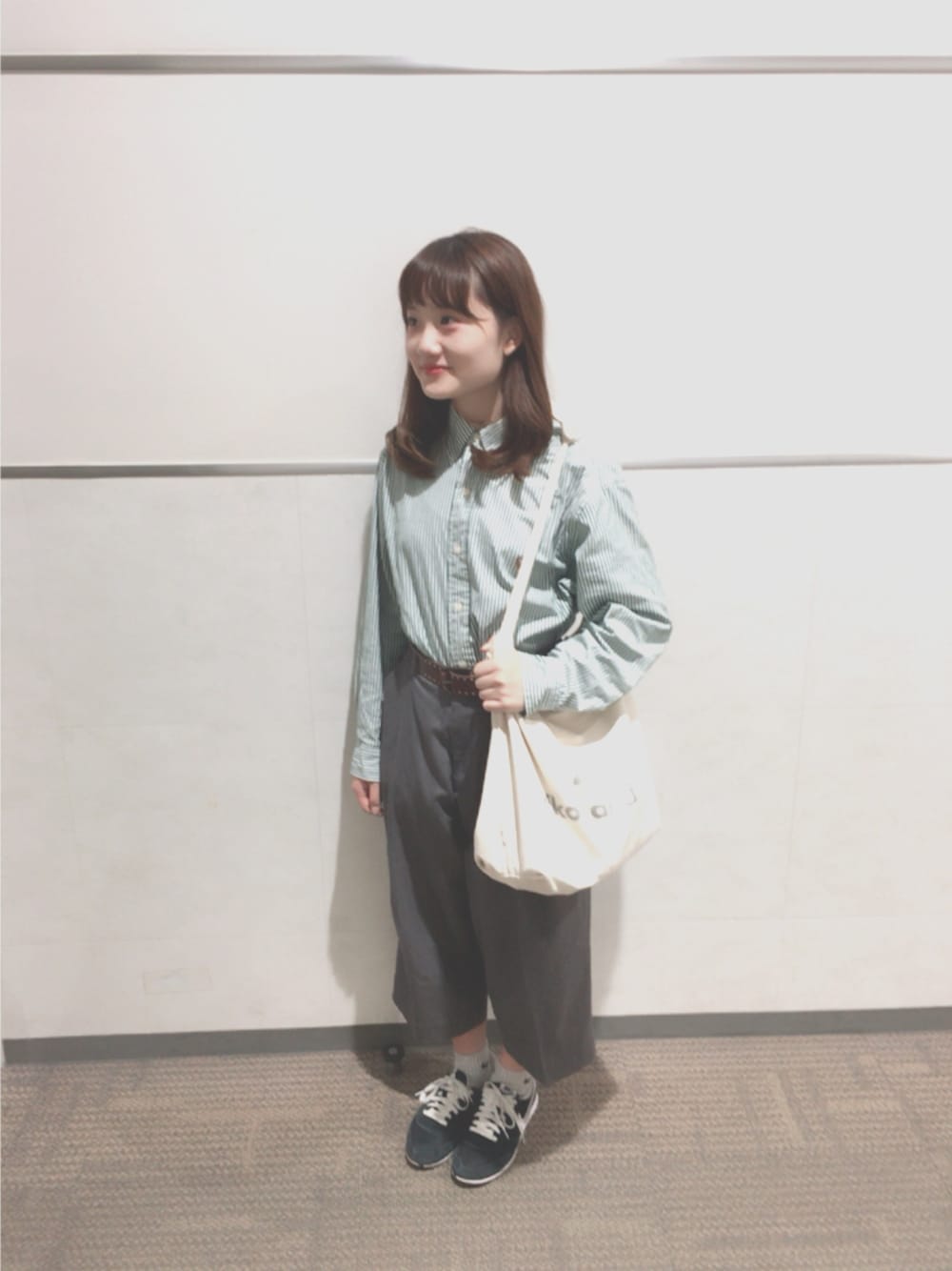 「シンプル、デート、Polo Ralph Lauren、青文字系、秋のコーデ」｜「POLO RALPH LAURENのスリムフィット ストレッチ オックスフォード シャツ（シャツ/ブラウス、グリーン系）」を使った、naoさん（レディース・153cm）の秋コーディネートの1枚目の写真