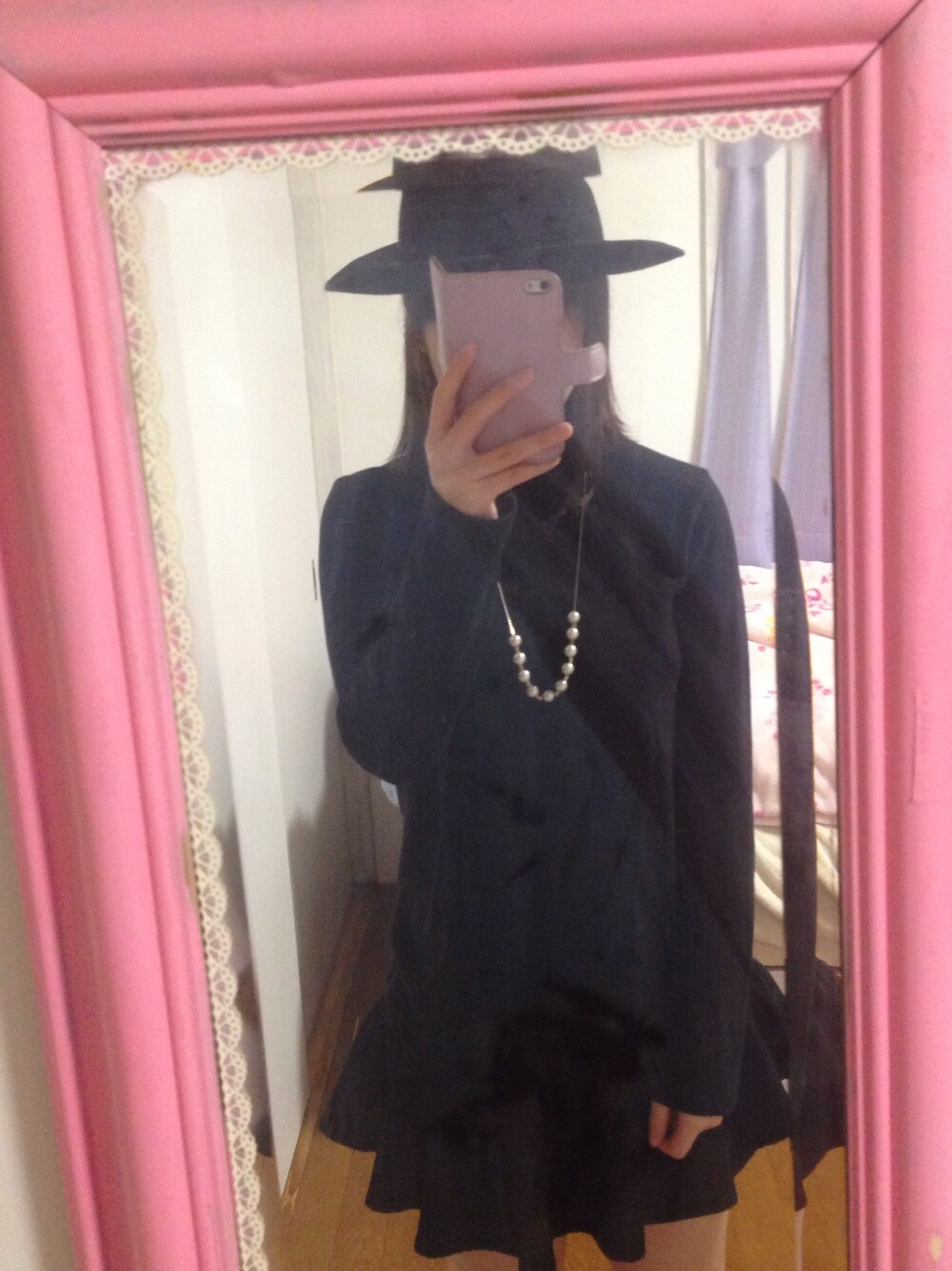 「SNIDELのアイテム（パンツ、ブラック系）」を使った、めぽちフィールドさん（レディース・151cm）の冬コーディネートの1枚目の写真