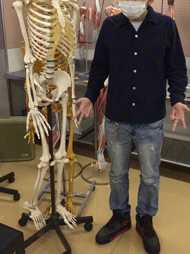 「友達」｜「アイテム（その他）」を使った、矢野にーさん（メンズ・172cm）の秋コーディネート
