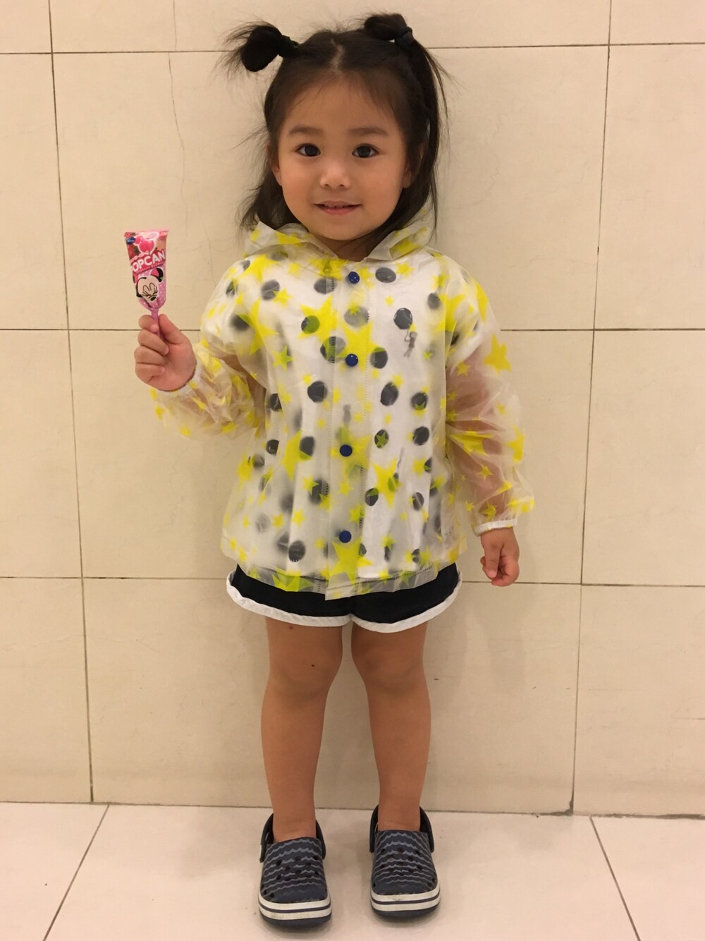 「cotton onのアイテム（その他アウター、イエロー系）」を使った、YuiYui MaMaさん（キッズ・90cm）の夏コーディネートの1枚目の写真
