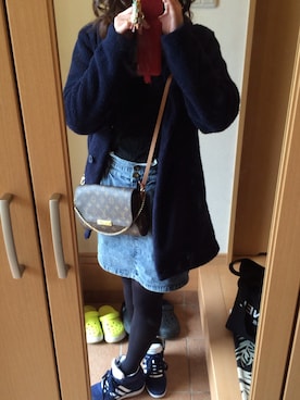 「LOUIS VUITTON（ルイヴィトン）のアイテム（ショルダーバッグ、ブラウン系）」を使った、はままさん（レディース・158cm）の冬コーディネート