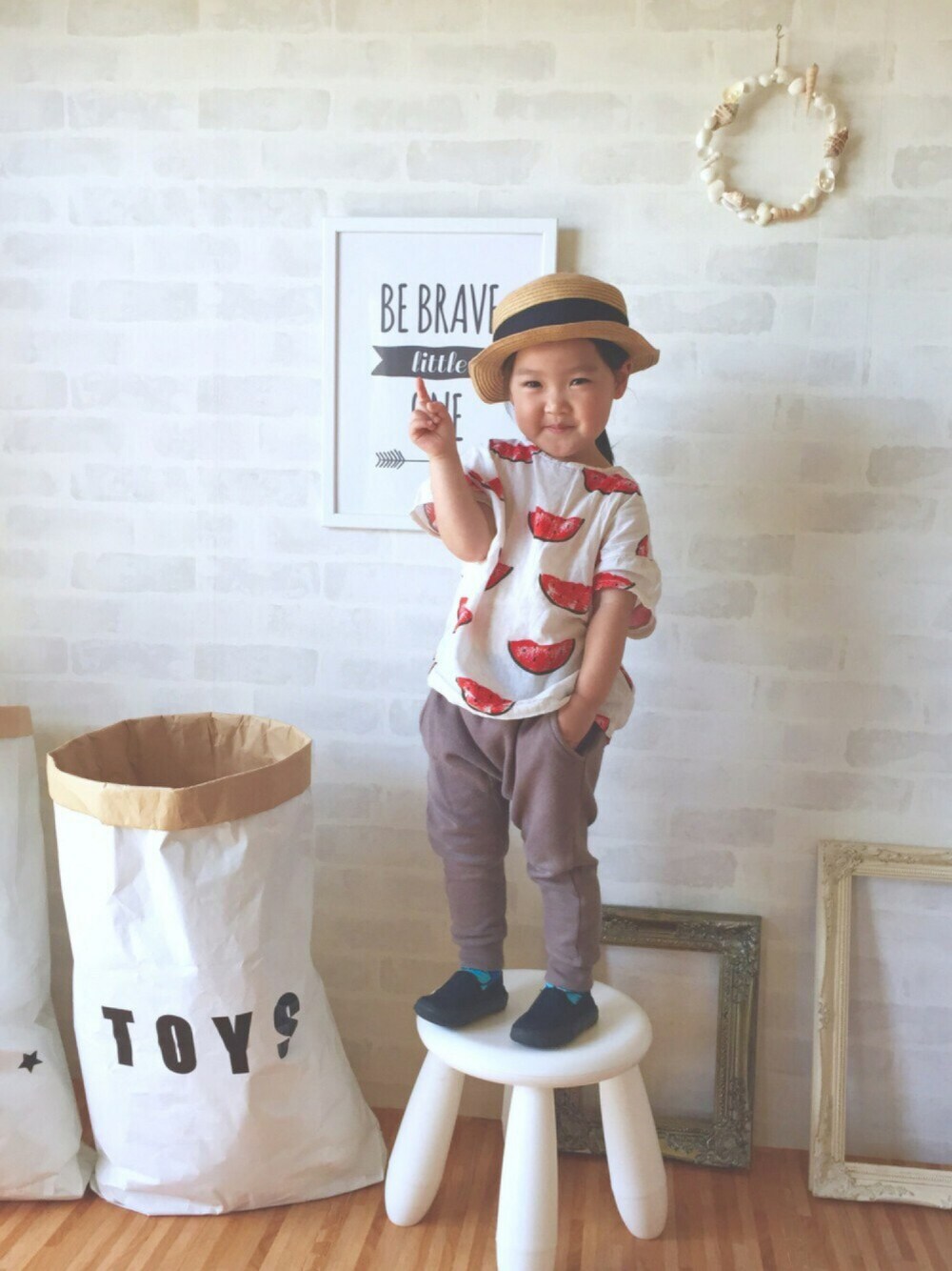 「キッズファッション、おんなのこ、bobochoses、カンカン帽、夏、2歳」｜「quoti use fithのスウェットサルエルパンツ（その他パンツ、グレー系）」を使った、_nagi_さん（キッズ・90cm）の春コーディネートの1枚目の写真