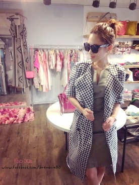 「TAIPEI」｜「アイテム（トレンチコート）」を使った、Brendaさん（レディース・157cm）の秋コーディネート