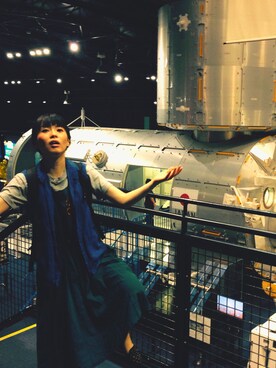 「UNIQLO（ユニクロ）のアイテム（ベスト、ブルー系）」を使った、ゆりゆりゅうさん（レディース・167cm）の春コーディネート