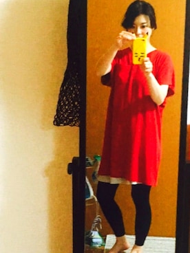 「GU（ジーユー）のアイテム（Tシャツ/カットソー、レッド系）」を使った、ゆりゆりゅうさん（レディース・167cm）の春コーディネート
