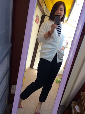 「GU（ジーユー）のアイテム（カーディガン/ボレロ、ホワイト系）」を使った、Tomoさん（レディース）の秋コーディネート