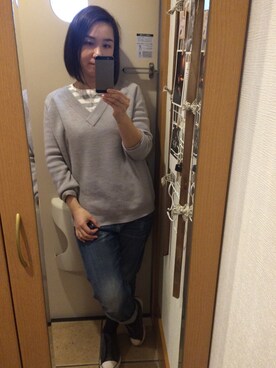 「GU（ジーユー）のアイテム（ニット/セーター、グレー系）」を使った、Tomoさん（レディース）の冬コーディネート