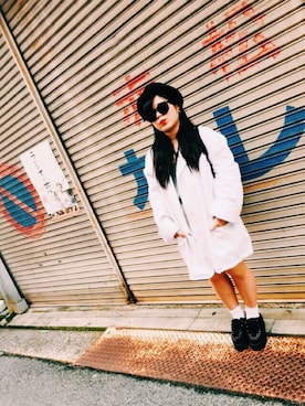 「古着のアイテム（チェスターコート、ホワイト系）」を使った、amitasoさん（レディース・151cm）の春コーディネート