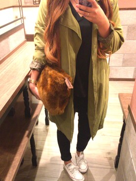 「アイテム（トレンチコート、グリーン系）」を使った、mou.56さん（レディース・163cm）の秋コーディネート