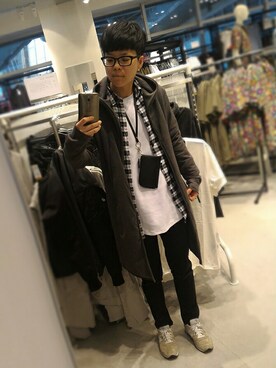 「H&M（エイチ・アンド・エム）のアイテム（ピーコート）」を使った、陳 葵さん（メンズ・165cm）の春コーディネート