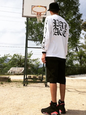 「palace」｜「アイテム（チノパンツ）」を使った、syunさん（メンズ・180cm）の春コーディネート