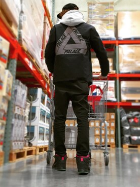 「palace」｜「アイテム（その他アウター）」を使った、syunさん（メンズ・180cm）の冬コーディネート