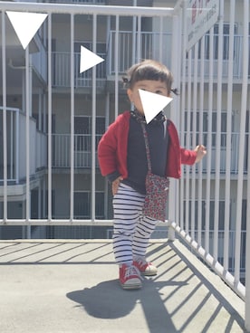 「H&M（エイチ・アンド・エム）のアイテム（その他パンツ、ホワイト系）」を使った、すもつぷさん（キッズ・80cm）の春コーディネート