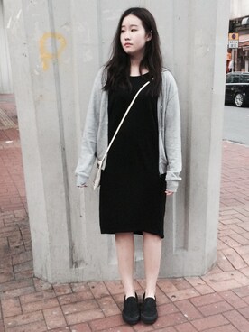 「MONKI（モンキ）のアイテム（シャツワンピース）」を使った、Puilam JRさん（レディース・160cm）の冬コーディネート